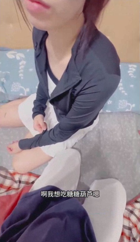 《意淫自己妹妹》❤️爸妈在厨房 客厅让妹妹口爆吞精趁… [1v+951M]